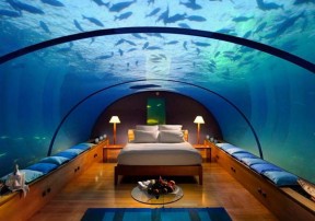 Необычный отель Poseidon Undersea Resort